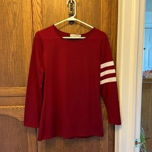 Maroon top 🌺